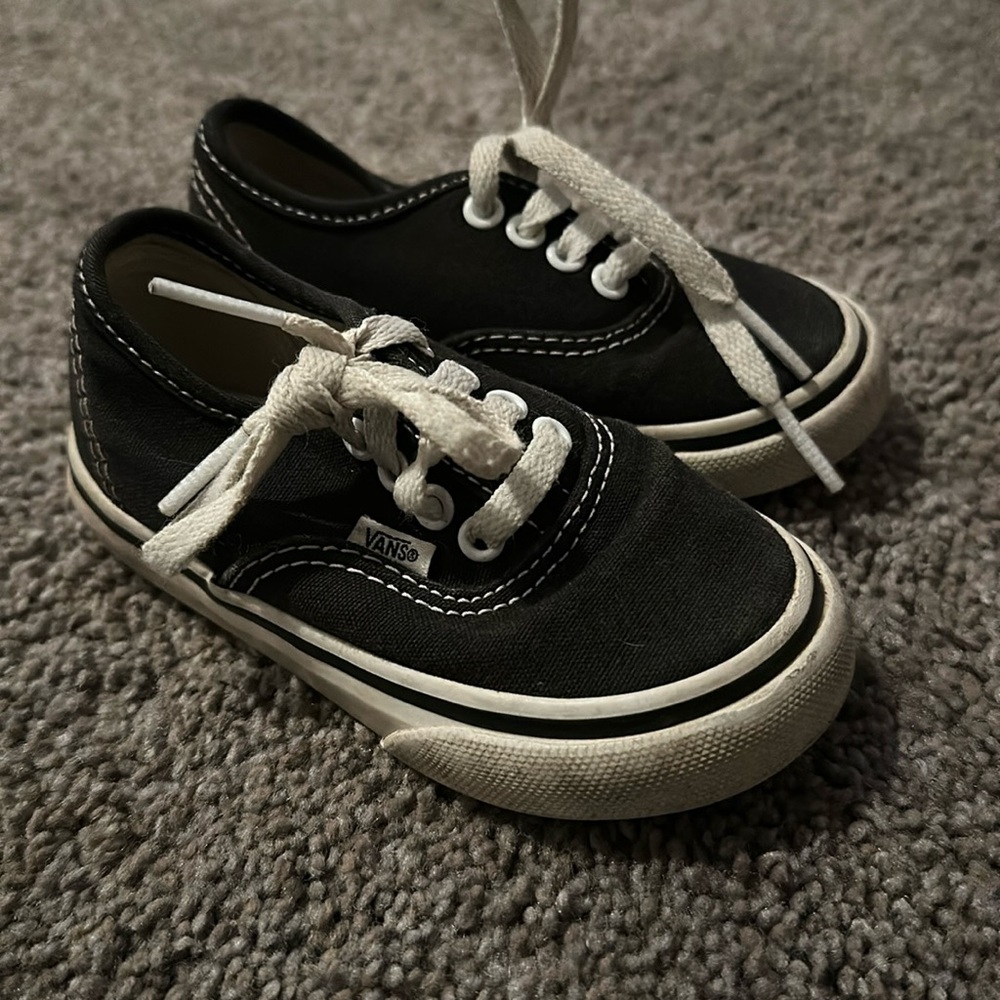 Baby vans size 6